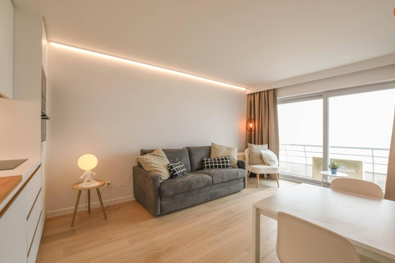 Studio Zwembad Met Frontaal Zeezicht Ostende Exterior foto